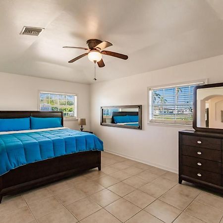 New! Dock Canal Family Home W/Pool & Gulf Access! North Fort Myers Εξωτερικό φωτογραφία