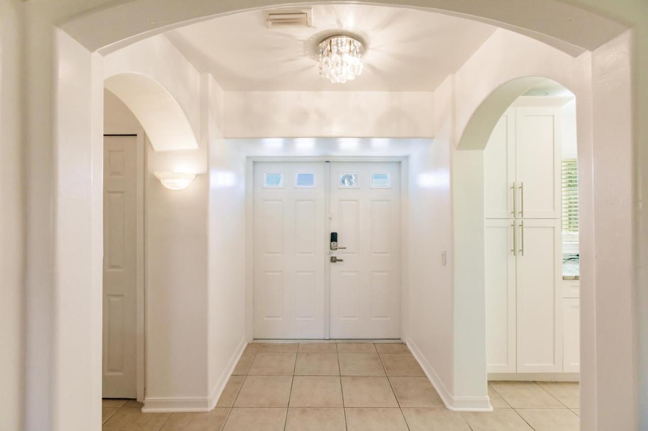 New! Dock Canal Family Home W/Pool & Gulf Access! North Fort Myers Εξωτερικό φωτογραφία