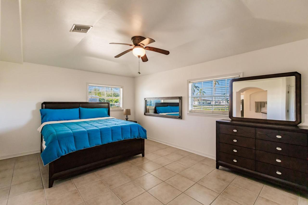 New! Dock Canal Family Home W/Pool & Gulf Access! North Fort Myers Εξωτερικό φωτογραφία